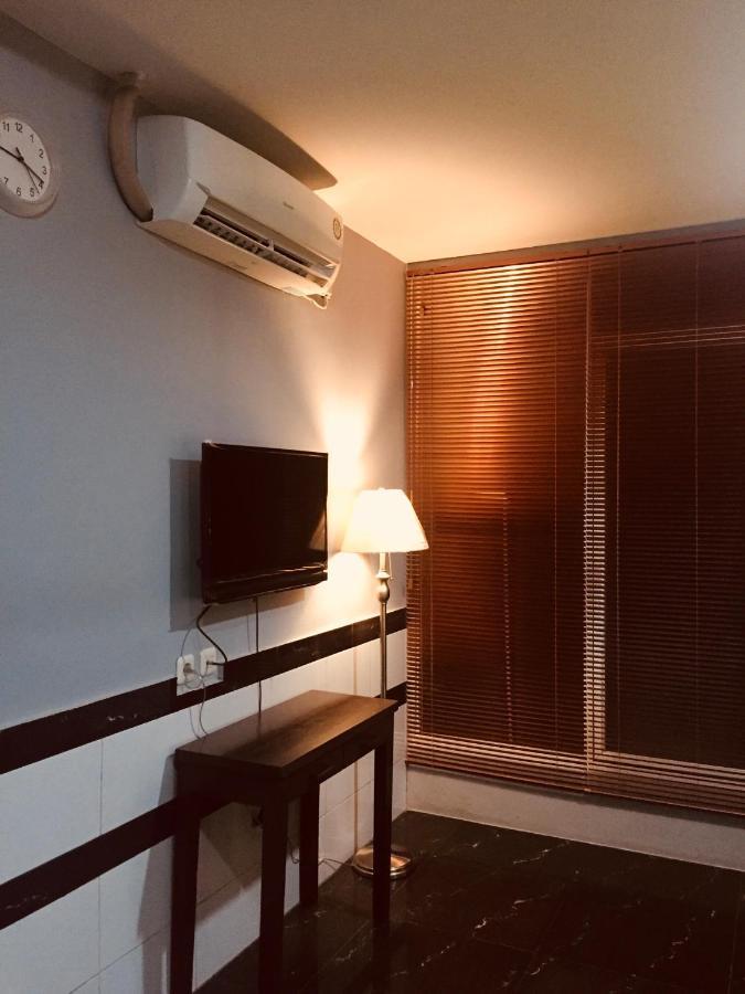 Vysha Residence Jakarta Exterior photo